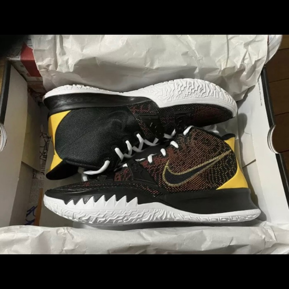 Nike Kyrie VII 7 Roswell Rayguns Size 11 Brand New in Box
